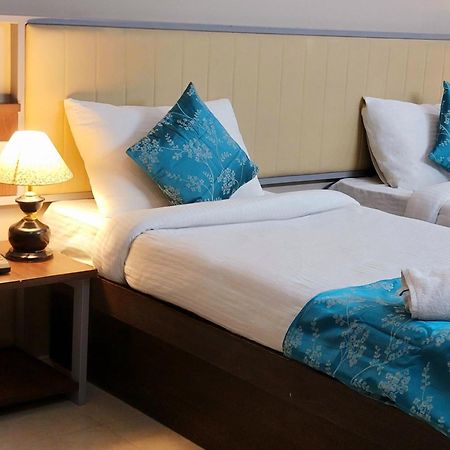 Vamsor Heights 1047 Hotell Gurgaon Eksteriør bilde