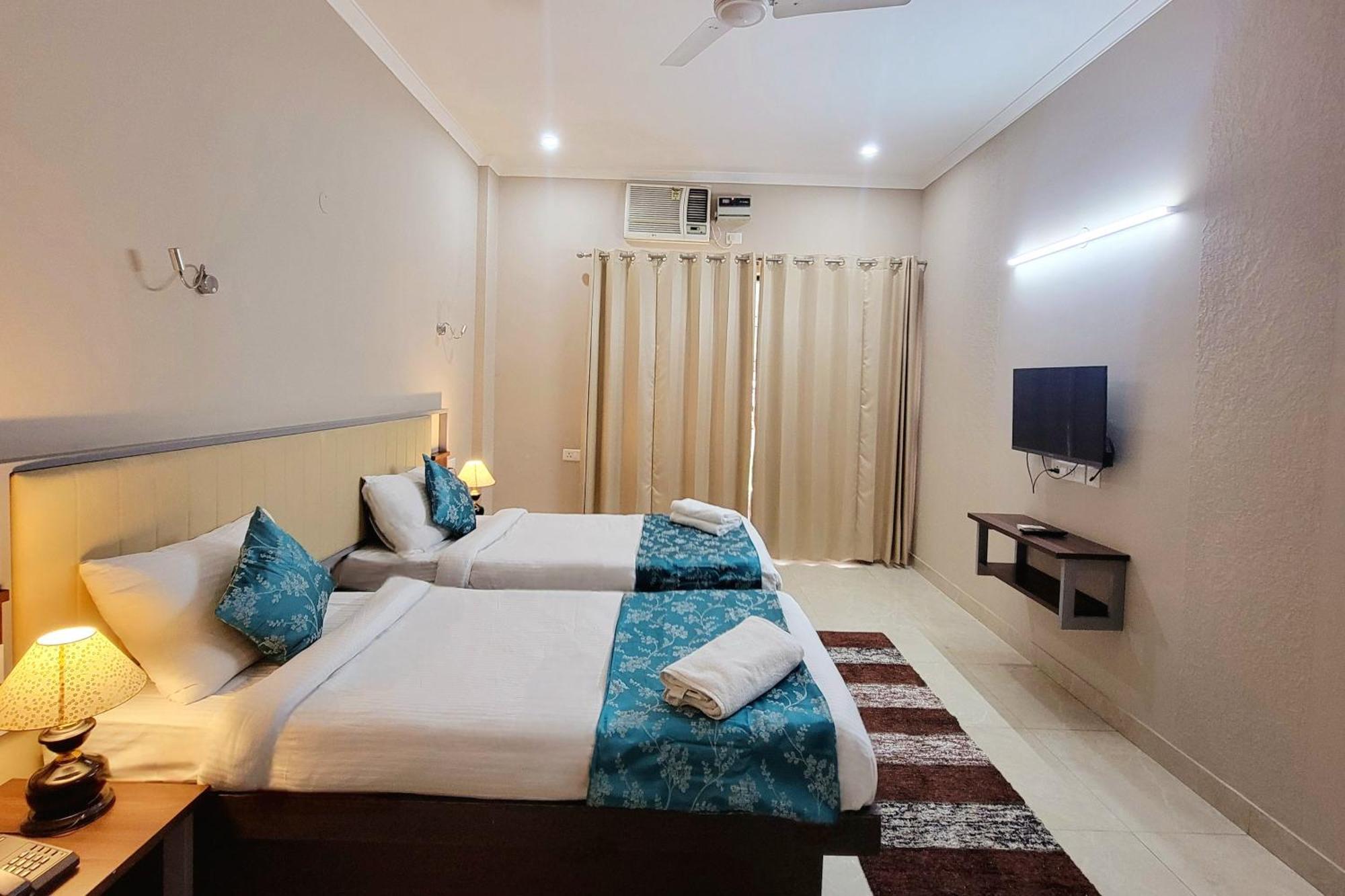 Vamsor Heights 1047 Hotell Gurgaon Eksteriør bilde